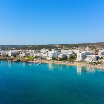 Húsvétkor! 5 napos üdülés Cipruson: repjegy + 4*-os hotel FÉLPANZIÓVAL 81.540Ft-tól!